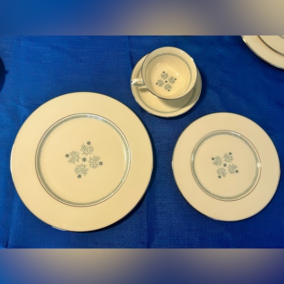 Charmaine by Lenox C-512 Fine China Collection - Picture 4 of 7